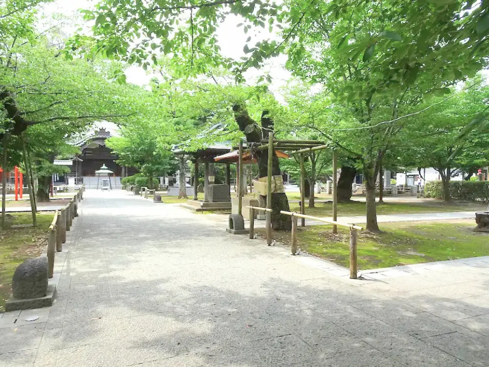 祐天寺境内